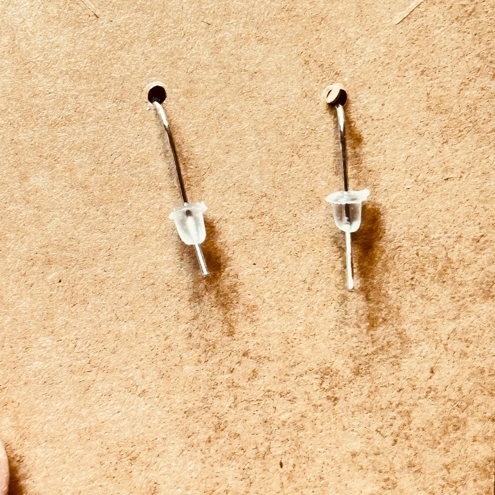 Silver Tone Earrings w/Oval Lab Created Pale Blue Stones NWOT - Picture 4 of 13